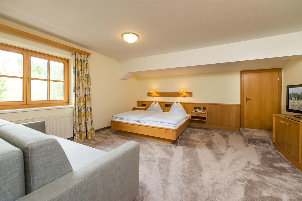 Pension Appartements Alpenblick Maria Alm am Steinernen Meer Exterior foto