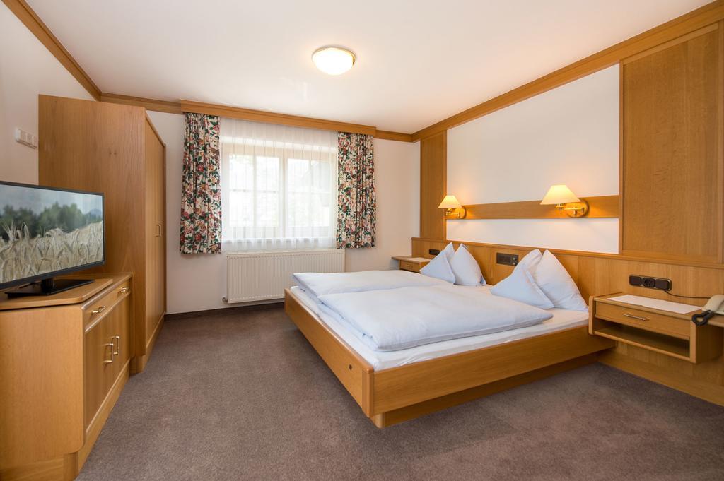 Pension Appartements Alpenblick Maria Alm am Steinernen Meer Exterior foto